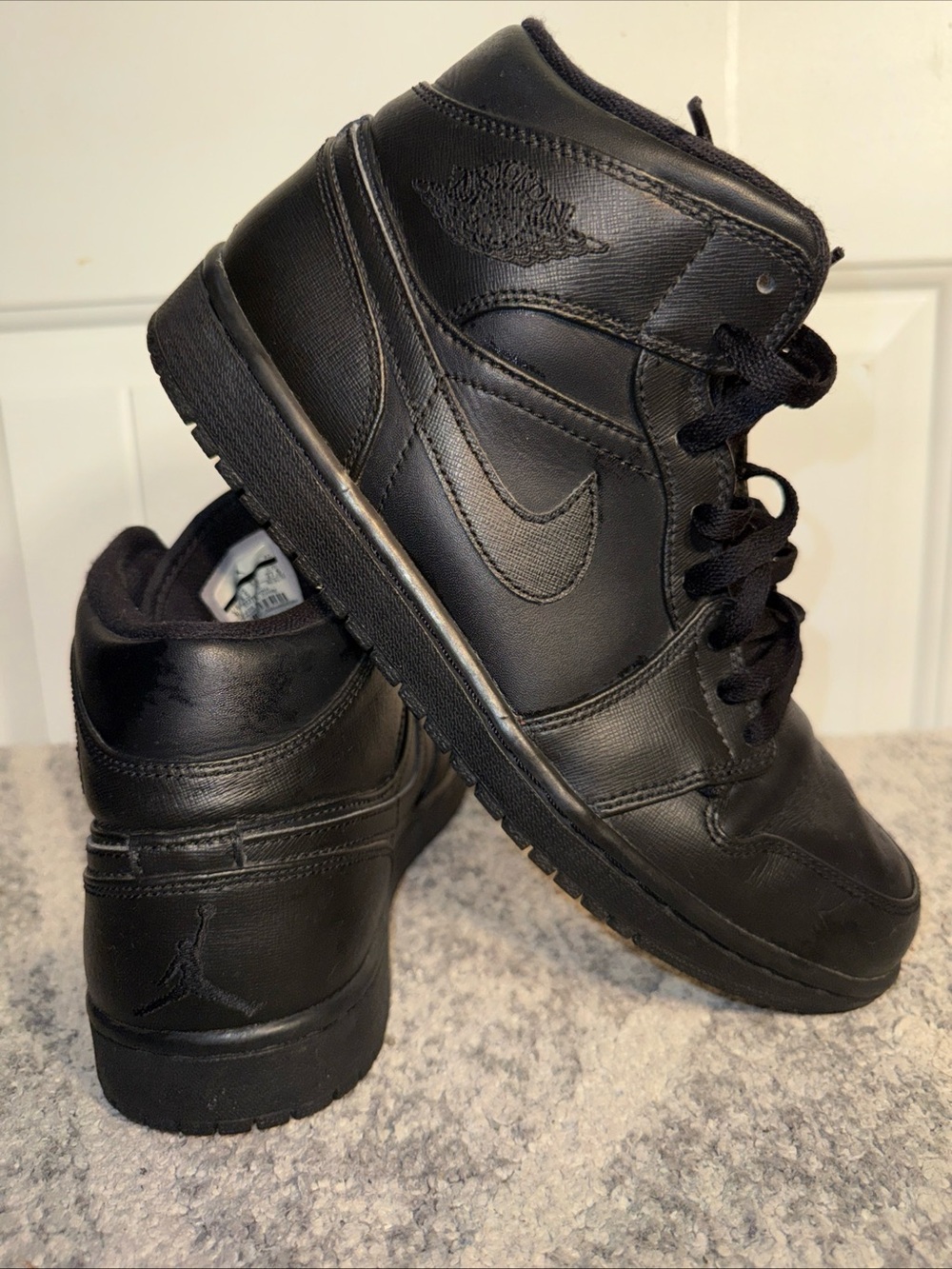 Nike Air Jordan 1 Mid Triple Black Men's Size 9.5 Sneakers